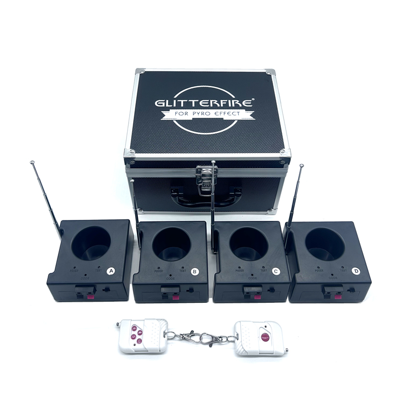 4 Cues with 9V battery type fountain base firing system with antenna