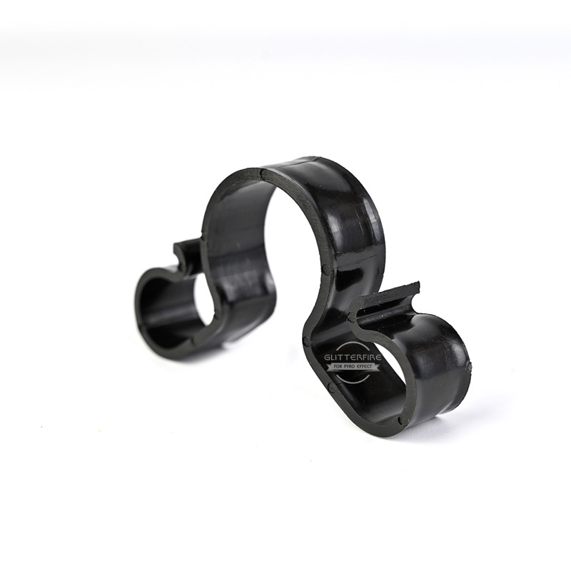 Double plastic clip holder